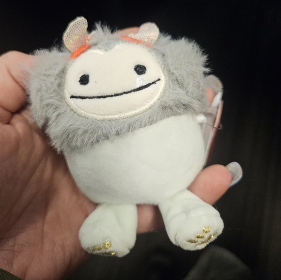 NWT Evita The Bigfoot Micromallow Squishmallow - Picture 5 of 7